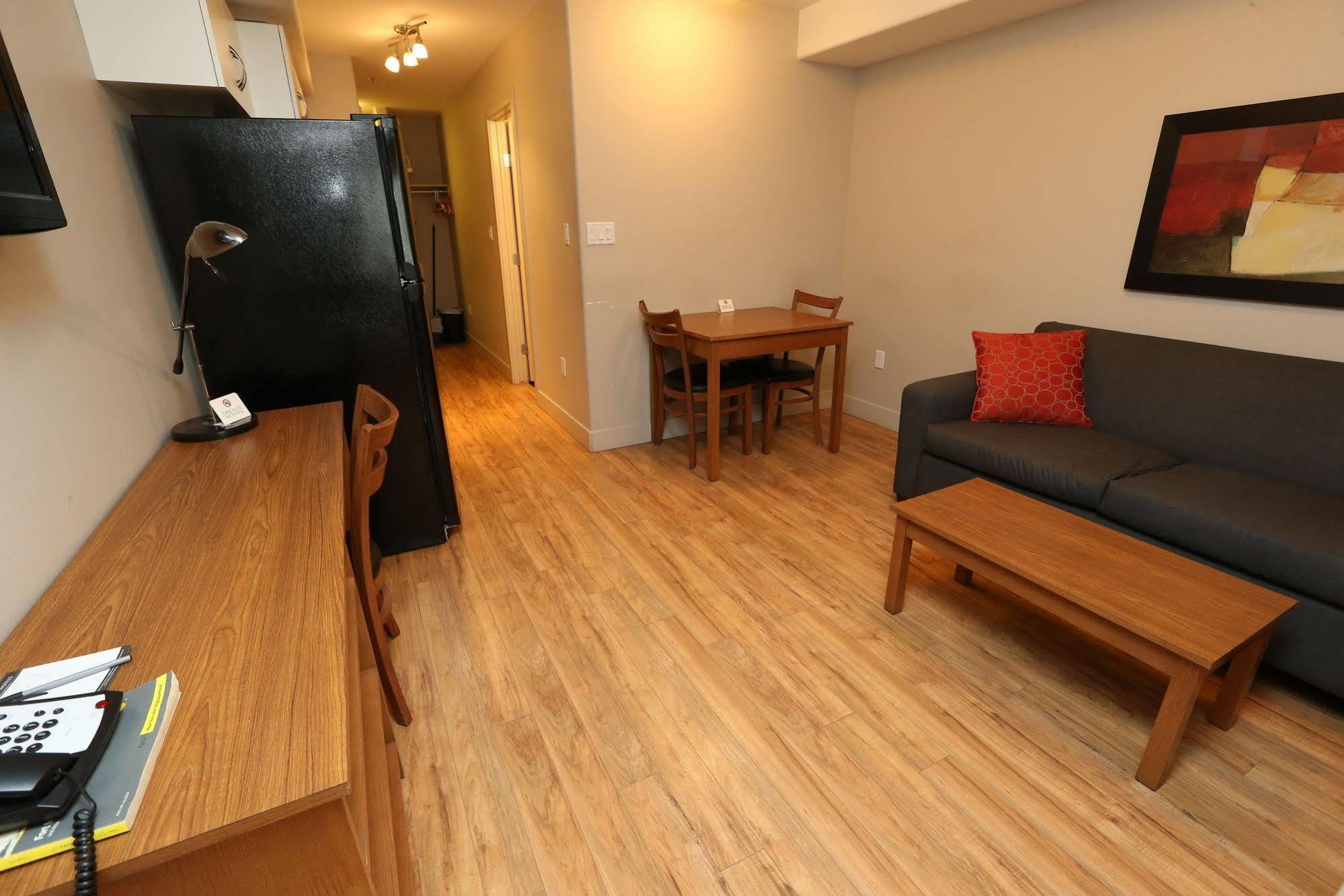 Platinum Residences Fort Mcmurray Εξωτερικό φωτογραφία
