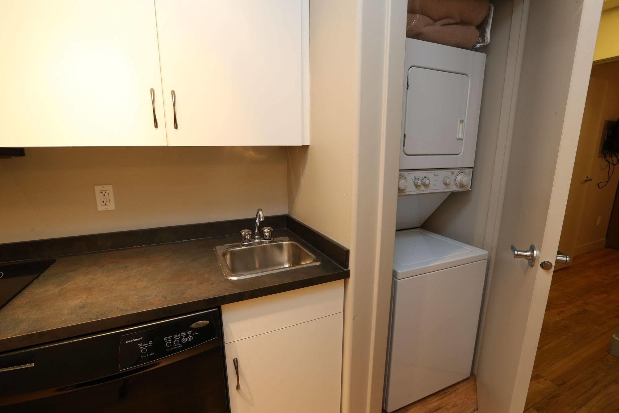 Platinum Residences Fort Mcmurray Εξωτερικό φωτογραφία
